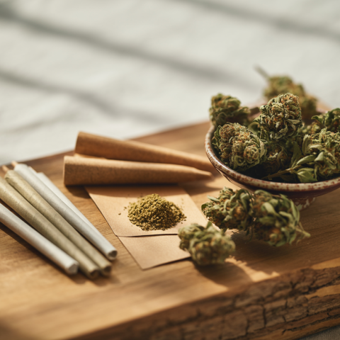 how-to-roll-perfect-joint-featured roll a joint - How to Roll the Perfect Joint: Step by Step